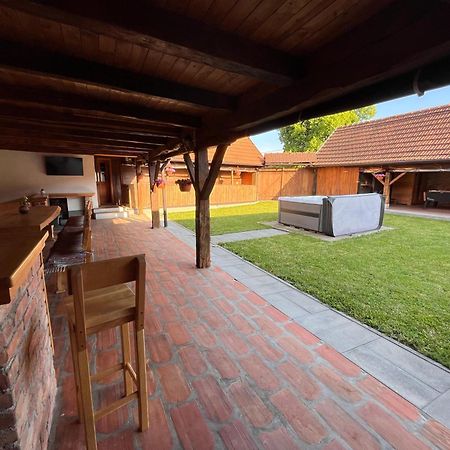 Maison d'hôtes Ruralna Kuca Za Odmor Kablarovo Brdo à Krnjak Extérieur photo