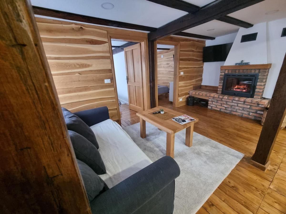 Maison d'hôtes Ruralna Kuca Za Odmor Kablarovo Brdo à Krnjak Extérieur photo