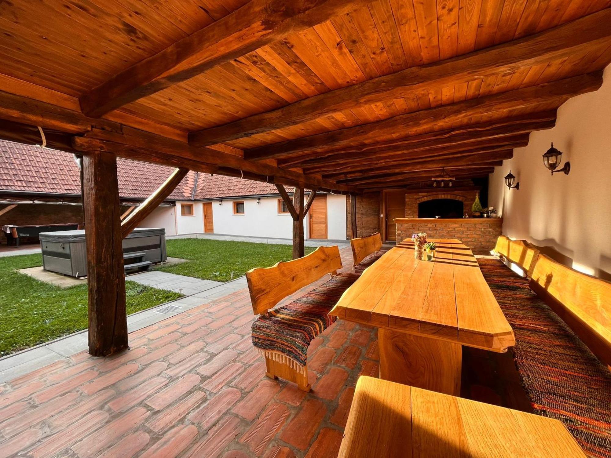 Maison d'hôtes Ruralna Kuca Za Odmor Kablarovo Brdo à Krnjak Extérieur photo