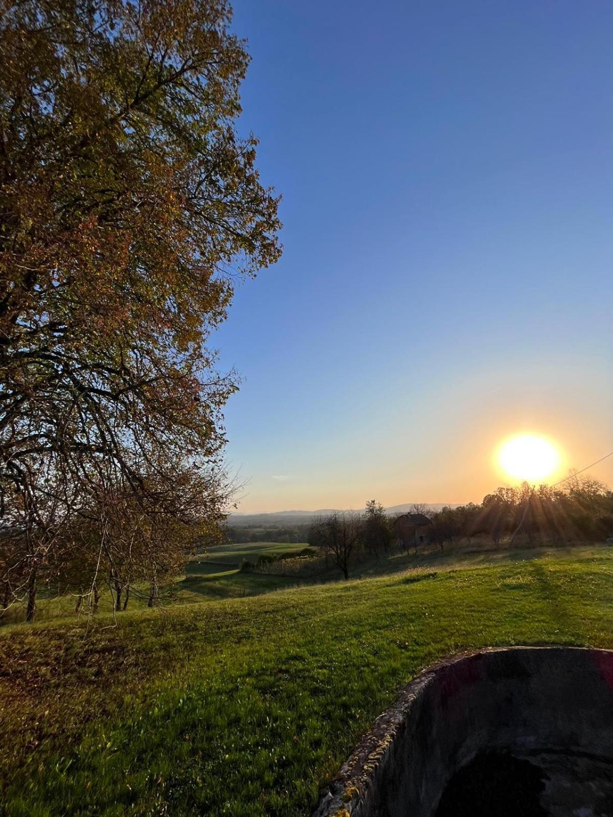 Maison d'hôtes Ruralna Kuca Za Odmor Kablarovo Brdo à Krnjak Extérieur photo