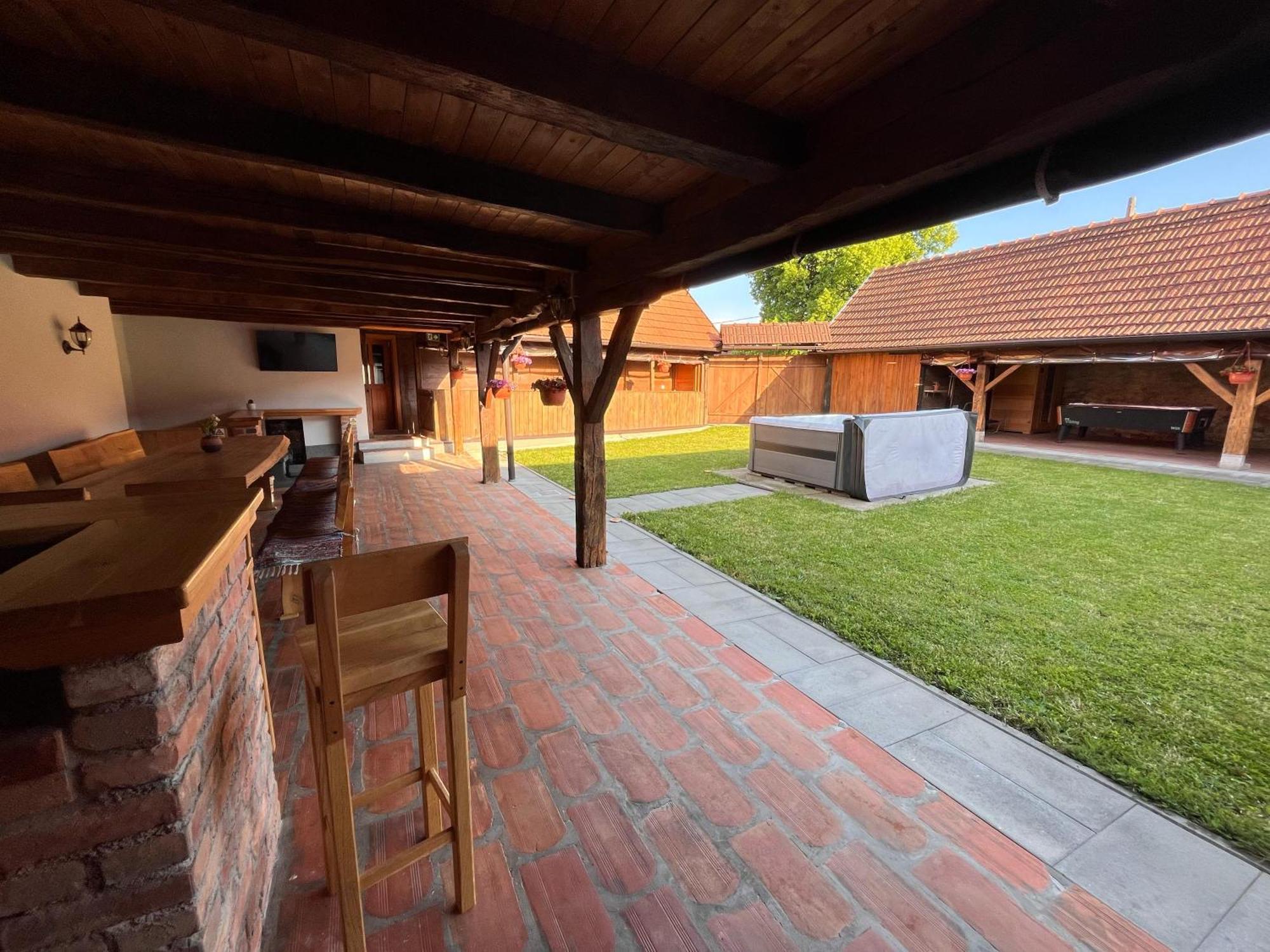 Maison d'hôtes Ruralna Kuca Za Odmor Kablarovo Brdo à Krnjak Extérieur photo